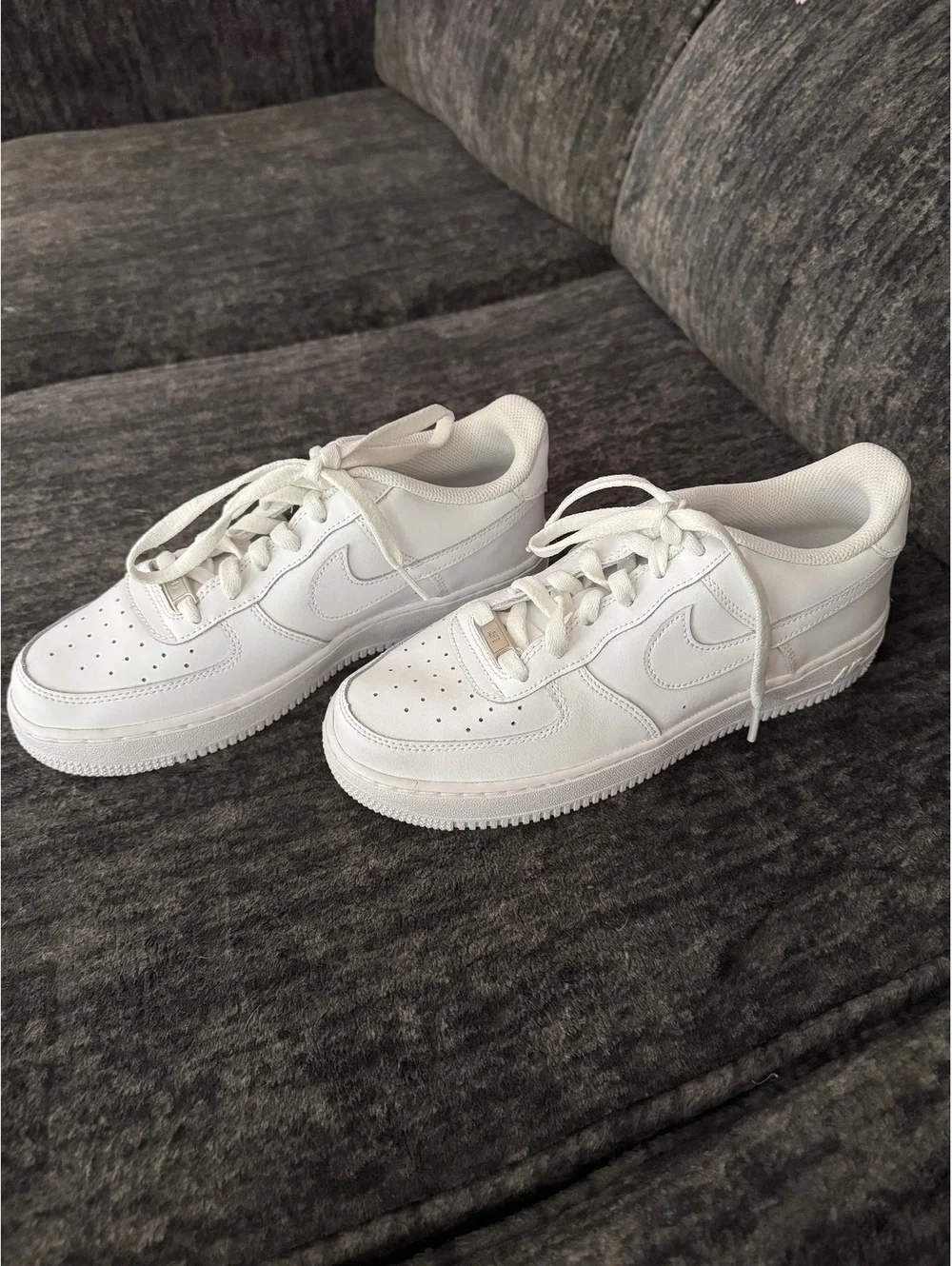 New no box Nike Air Force 1 White Leather Sneakers Size 7Y